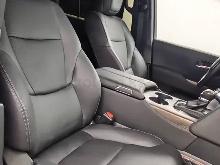 Toyota Land Cruiser 2022 года за 45 000 000 тг. в Алматы – фото 8