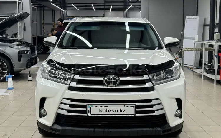 Toyota Highlander 2017 года за 18 000 000 тг. в Уральск