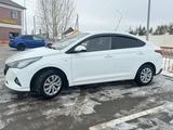 Hyundai Accent 2021 годаүшін7 250 000 тг. в Астана – фото 3