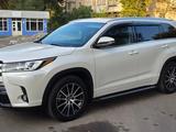 Toyota Highlander 2019 года за 20 900 000 тг. в Алматы
