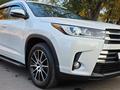 Toyota Highlander 2019 года за 20 900 000 тг. в Алматы – фото 2