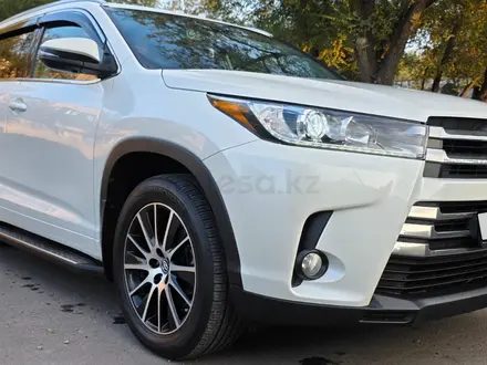 Toyota Highlander 2019 года за 20 900 000 тг. в Алматы – фото 2