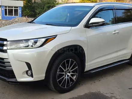 Toyota Highlander 2019 года за 20 900 000 тг. в Алматы – фото 10