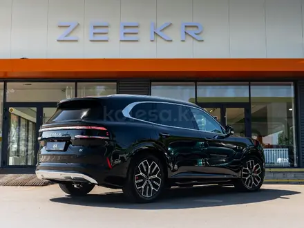 Zeekr 8x Ultra 2026 года за 47 990 000 тг. в Алматы – фото 16