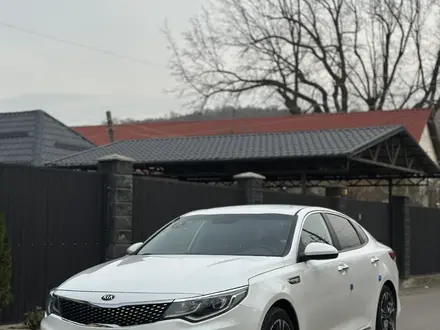 Kia K5 2017 года за 7 700 000 тг. в Алматы – фото 2