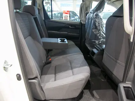Toyota Hilux Prestige 2026 года за 33 490 000 тг. в Алматы – фото 28