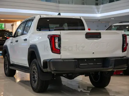 Toyota Hilux Prestige 2026 года за 33 490 000 тг. в Алматы – фото 14