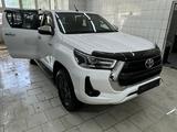 Toyota Hilux 2021 года за 18 490 000 тг. в Алматы – фото 2