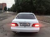 Mercedes-Benz E 200 1997 годаүшін3 500 000 тг. в Семей – фото 2