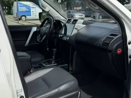 Toyota Land Cruiser Prado 2015 года за 18 300 000 тг. в Алматы – фото 13