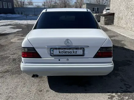 Mercedes-Benz E 280 1994 года за 5 500 000 тг. в Караганда – фото 15