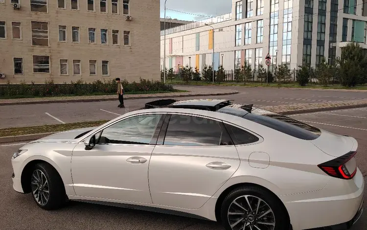 Hyundai Sonata 2021 годаүшін13 500 000 тг. в Алматы