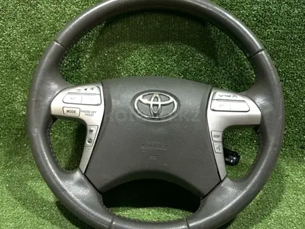 Оригинальный руль на Toyota Camry 40үшін70 000 тг. в Алматы