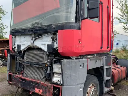 Renault  Magnum 1998 года за 6 000 000 тг. в Караганда