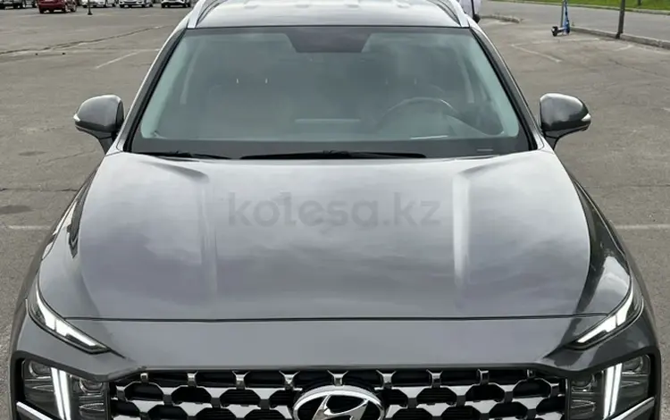 Hyundai Santa Fe 2021 годаfor16 500 000 тг. в Алматы