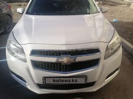 Chevrolet Malibu 2013 года за 4 850 000 тг. в Атырау – фото 2