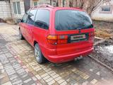 Volkswagen Sharan 1997 года за 2 200 000 тг. в Астана – фото 2