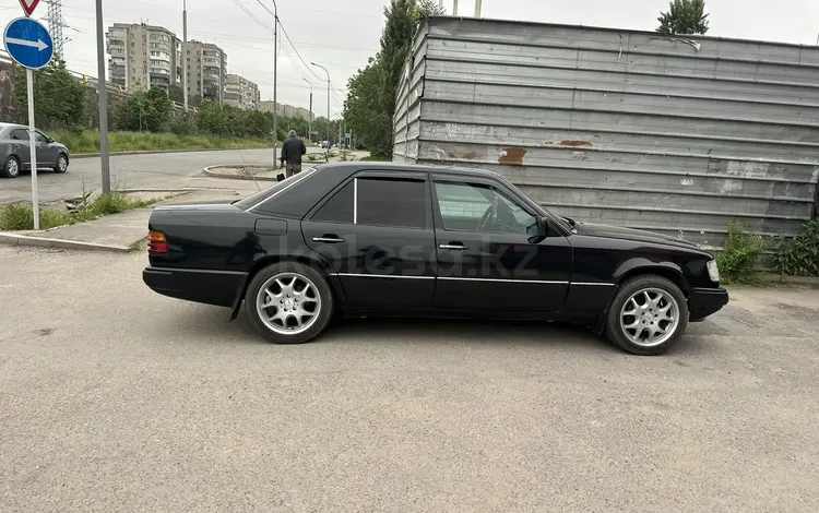 Mercedes-Benz E 320 1993 годаүшін3 200 000 тг. в Алматы