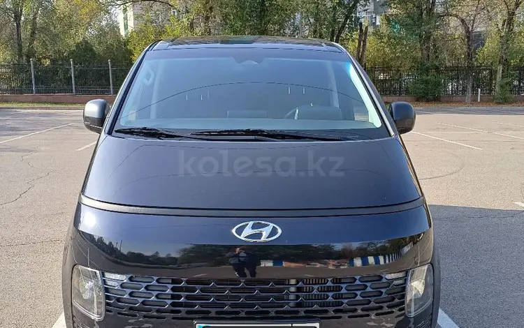 Hyundai Staria 2022 годаүшін19 500 000 тг. в Алматы