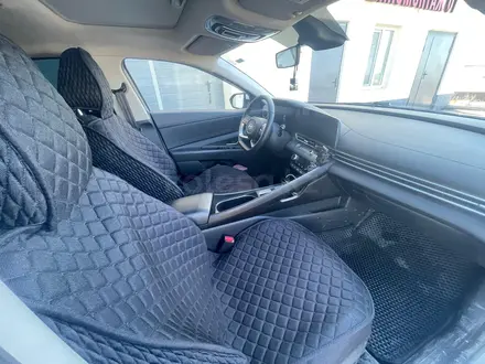 Hyundai Elantra 2023 года за 8 100 000 тг. в Уральск – фото 5