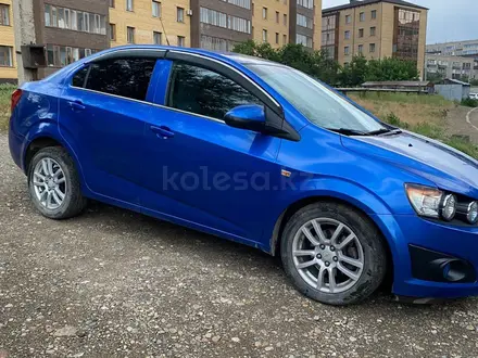 Chevrolet Aveo 2013 года за 3 800 000 тг. в Семей – фото 3