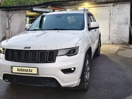 Jeep Grand Cherokee 2012 года за 9 900 000 тг. в Алматы