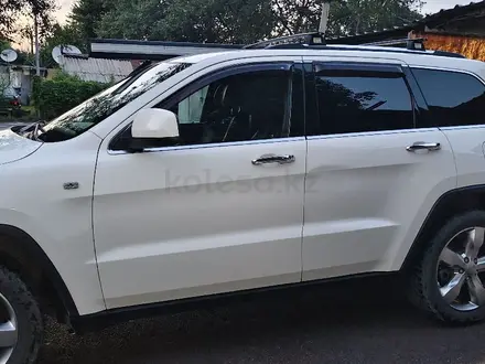 Jeep Grand Cherokee 2012 года за 9 900 000 тг. в Алматы – фото 3