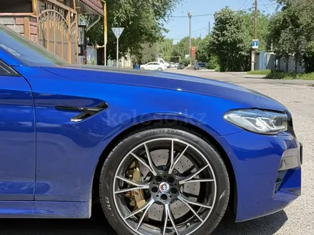BMW M5 2022 года за 52 000 000 тг. в Алматы – фото 17