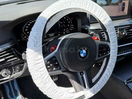 BMW M5 2022 года за 52 000 000 тг. в Алматы – фото 28