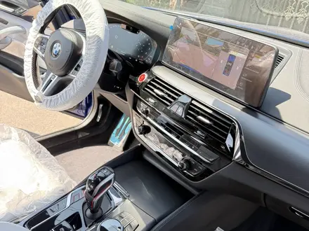 BMW M5 2022 года за 52 000 000 тг. в Алматы – фото 61