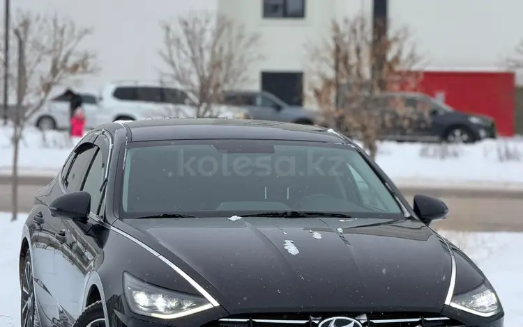 Hyundai Sonata 2022 года за 11 800 000 тг. в Астана