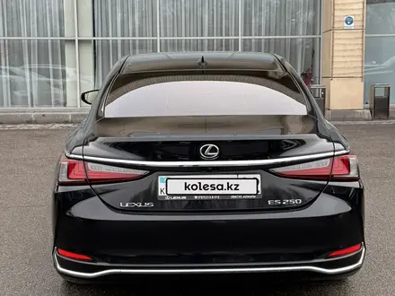 Lexus ES 250 2022 года за 22 550 000 тг. в Алматы – фото 3