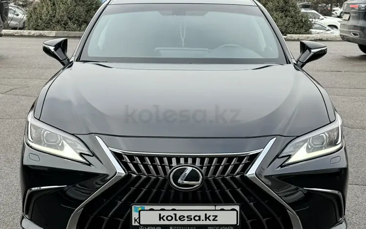 Lexus ES 250 2022 года за 22 550 000 тг. в Алматы