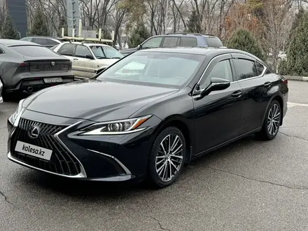 Lexus ES 250 2022 года за 22 550 000 тг. в Алматы – фото 2