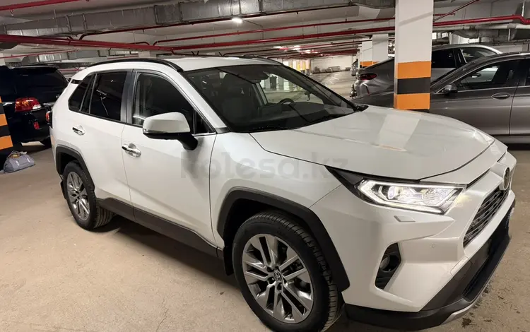 Toyota RAV4 2021 годаүшін16 500 000 тг. в Астана