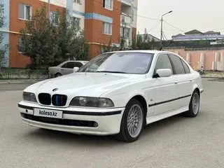 BMW 528