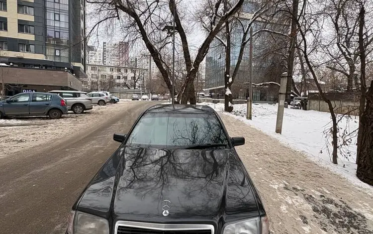 Mercedes-Benz C 220 1994 года за 1 300 000 тг. в Алматы