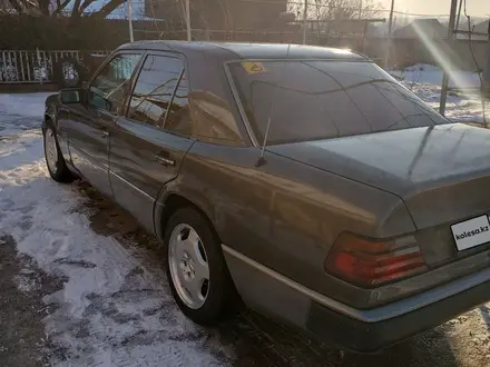 Mercedes-Benz E 230 1992 года за 2 000 000 тг. в Алматы – фото 6