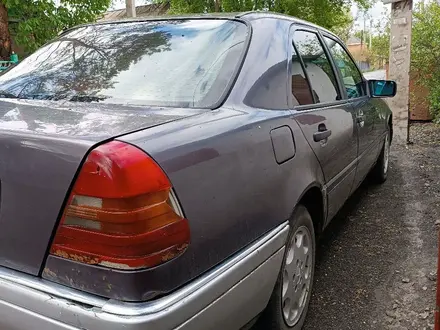 Mercedes-Benz C 180 1993 года за 1 300 000 тг. в Караганда – фото 3