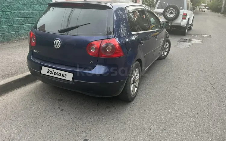 Volkswagen Golf 2005 годаүшін3 000 000 тг. в Алматы