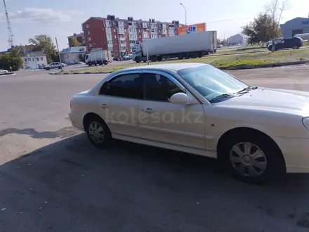 Hyundai Sonata 2003 года за 2 800 000 тг. в Костанай – фото 2