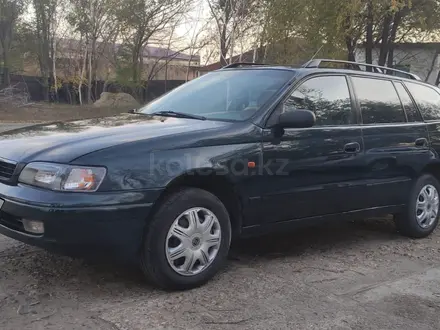 Toyota Carina E 1996 года за 2 600 000 тг. в Семей