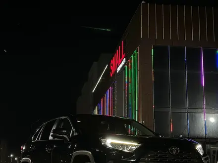 Toyota RAV4 2020 года за 13 500 000 тг. в Астана