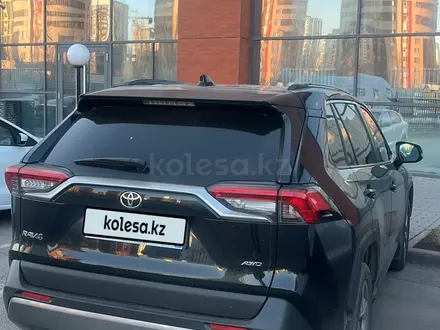 Toyota RAV4 2020 года за 13 500 000 тг. в Астана – фото 4