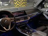 BMW X5 2021 года за 27 500 000 тг. в Алматы – фото 2