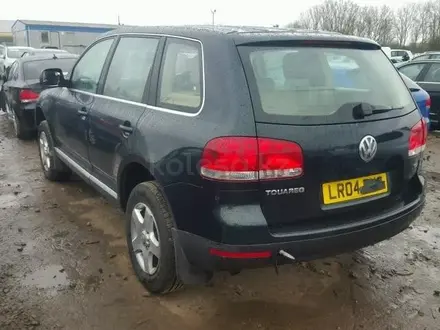 Volkswagen Touareg 2006 года за 1 111 111 тг. в Темиртау – фото 4