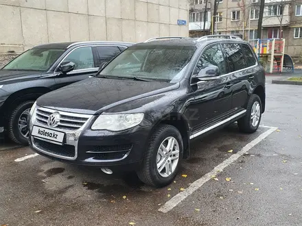 Volkswagen Touareg 2007 года за 5 800 000 тг. в Алматы – фото 2