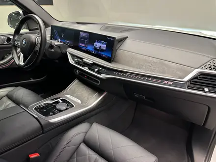 BMW X5 XDrive 40i 2023 года за 37 999 000 тг. в Алматы – фото 32