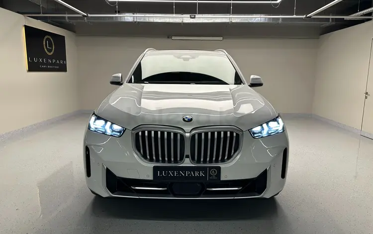 BMW X5 XDrive 40i 2023 года за 37 999 000 тг. в Алматы