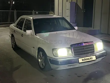 Mercedes-Benz E 300 1992 года за 1 500 000 тг. в Алматы